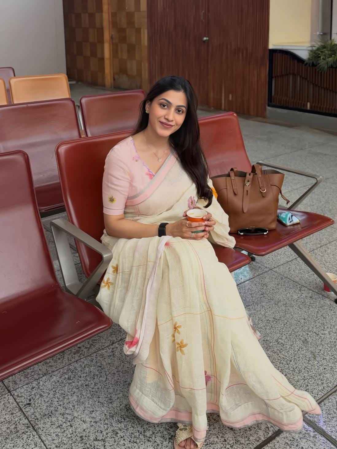 PLAIN LINEN DIGITAL PRINTED SAREE CODE MG695