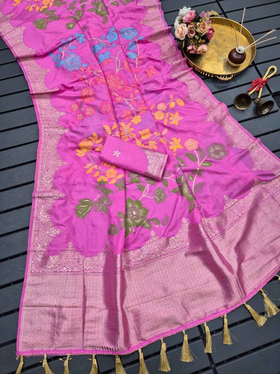 PURE BANARASI KHADI CREPE SILK FLORAL ZARI WEAVING SAREE