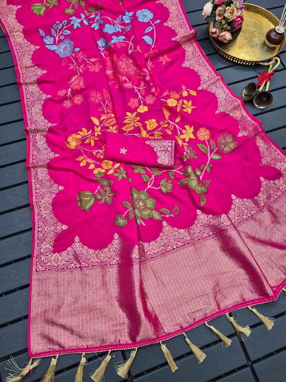PURE BANARASI KHADI CREPE SILK FLORAL ZARI WEAVING SAREE