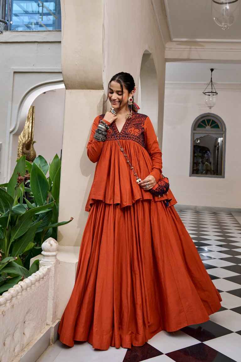 PURE COTTON KASHIDA AND GAMTHI WORK NAVRATRI LEHENGA CHOLI