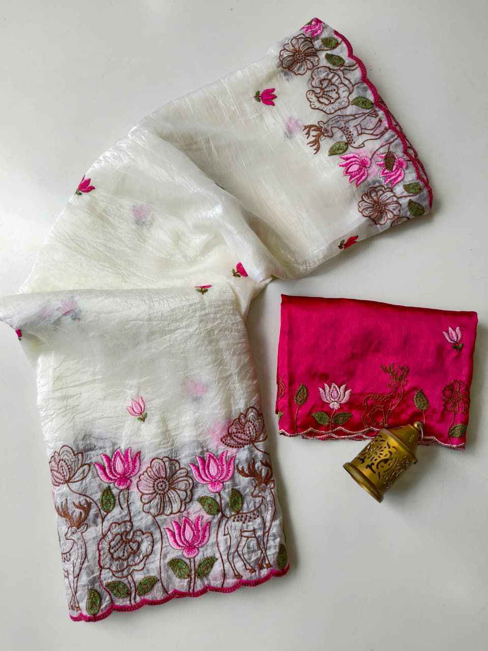 PURE CRUSH FABRIC EMBORIDED PANEL SAREE 