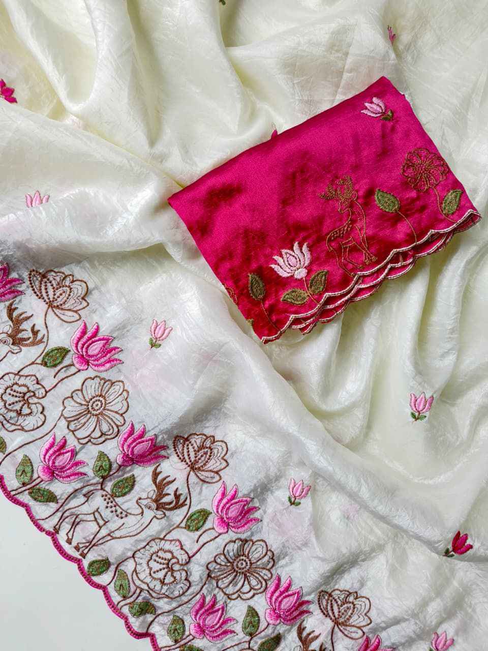 PURE CRUSH FABRIC EMBORIDED PANEL SAREE 
