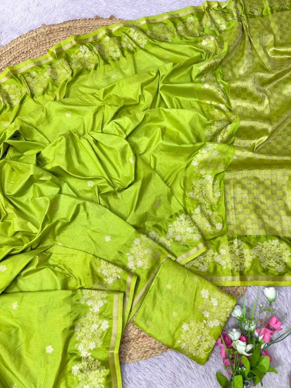 PURE DOLA SILK JARI CHECKS PATTERN WEAVING SAREE 