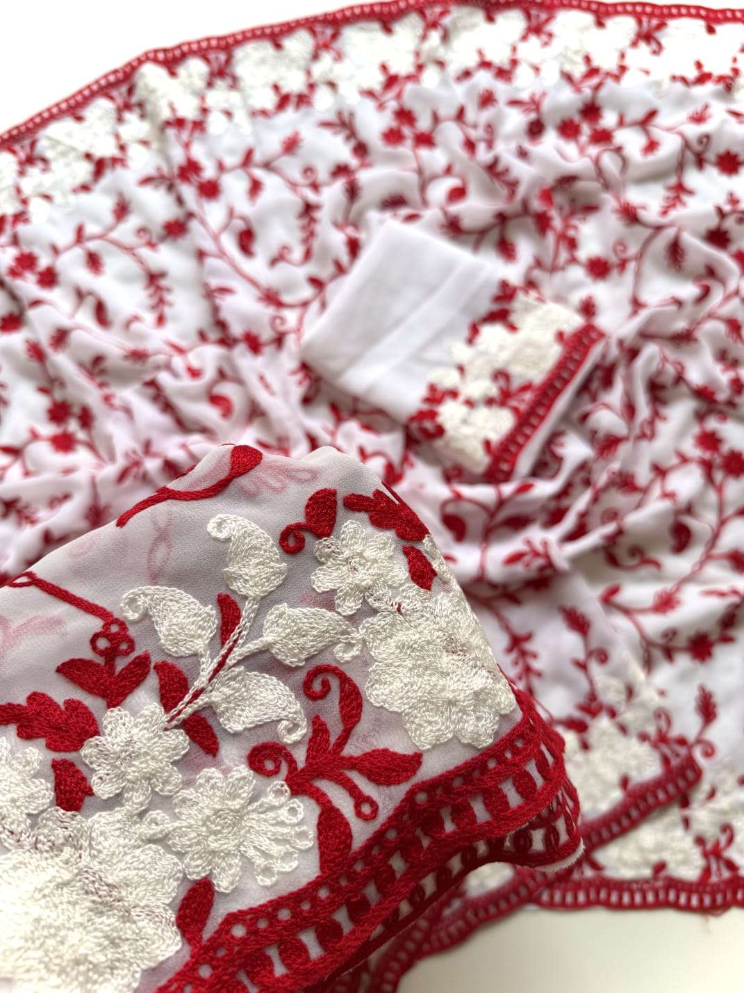 SOFT GEORGETTETHERD CHIKANKARI WORK DESIGNER SAREE