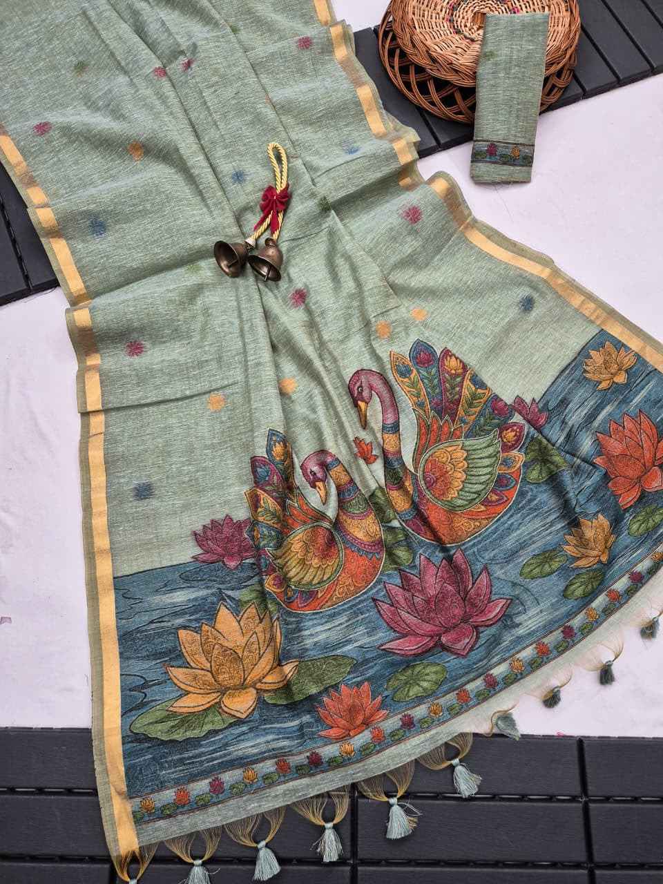 PREMIUM SOFT LINEN SILK SWAN AND LOTUS WEAVING SAREE