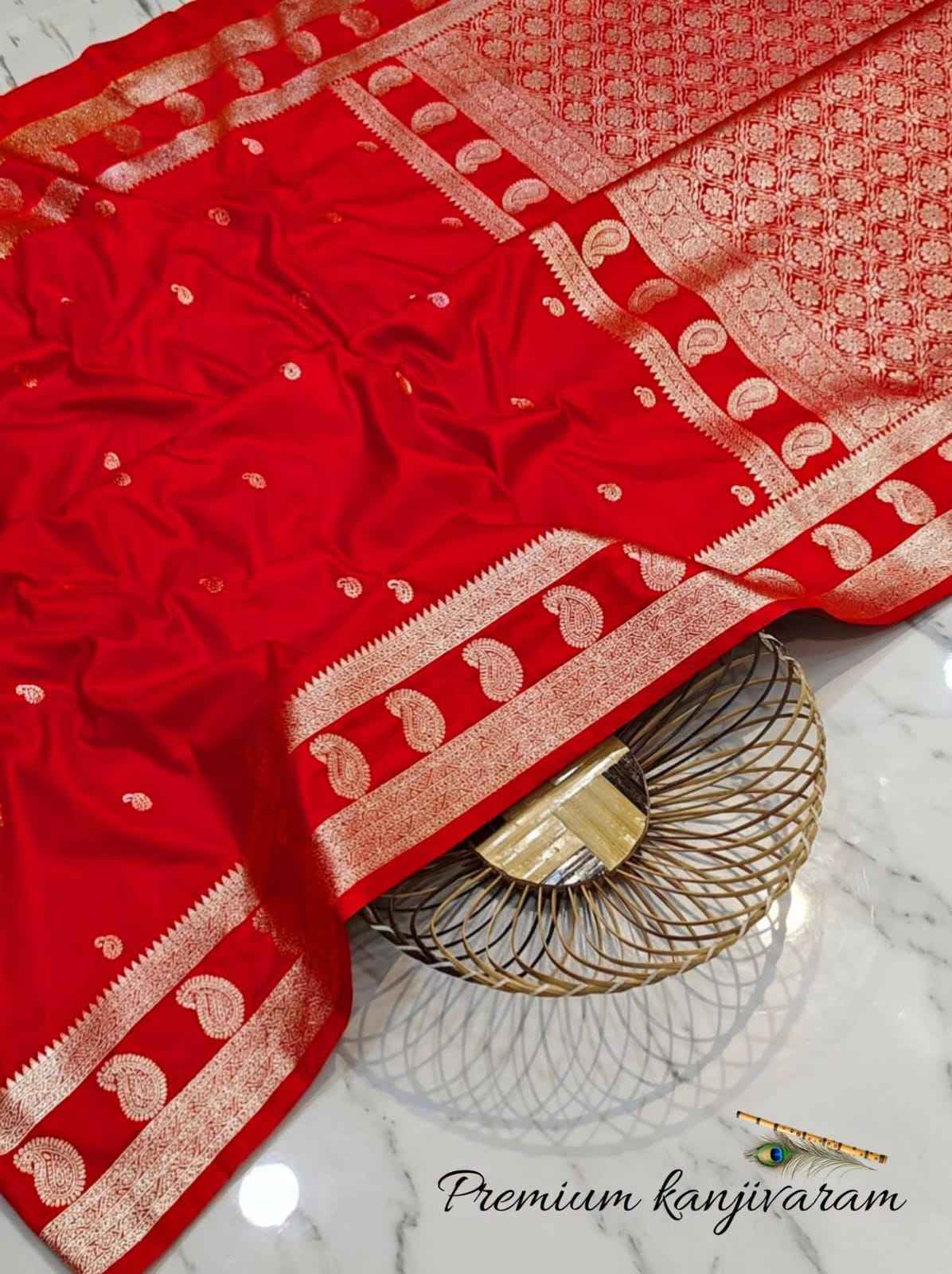 PURE SOFT BANARASI SILK GOLD ZARI WEAVING SAREE 2