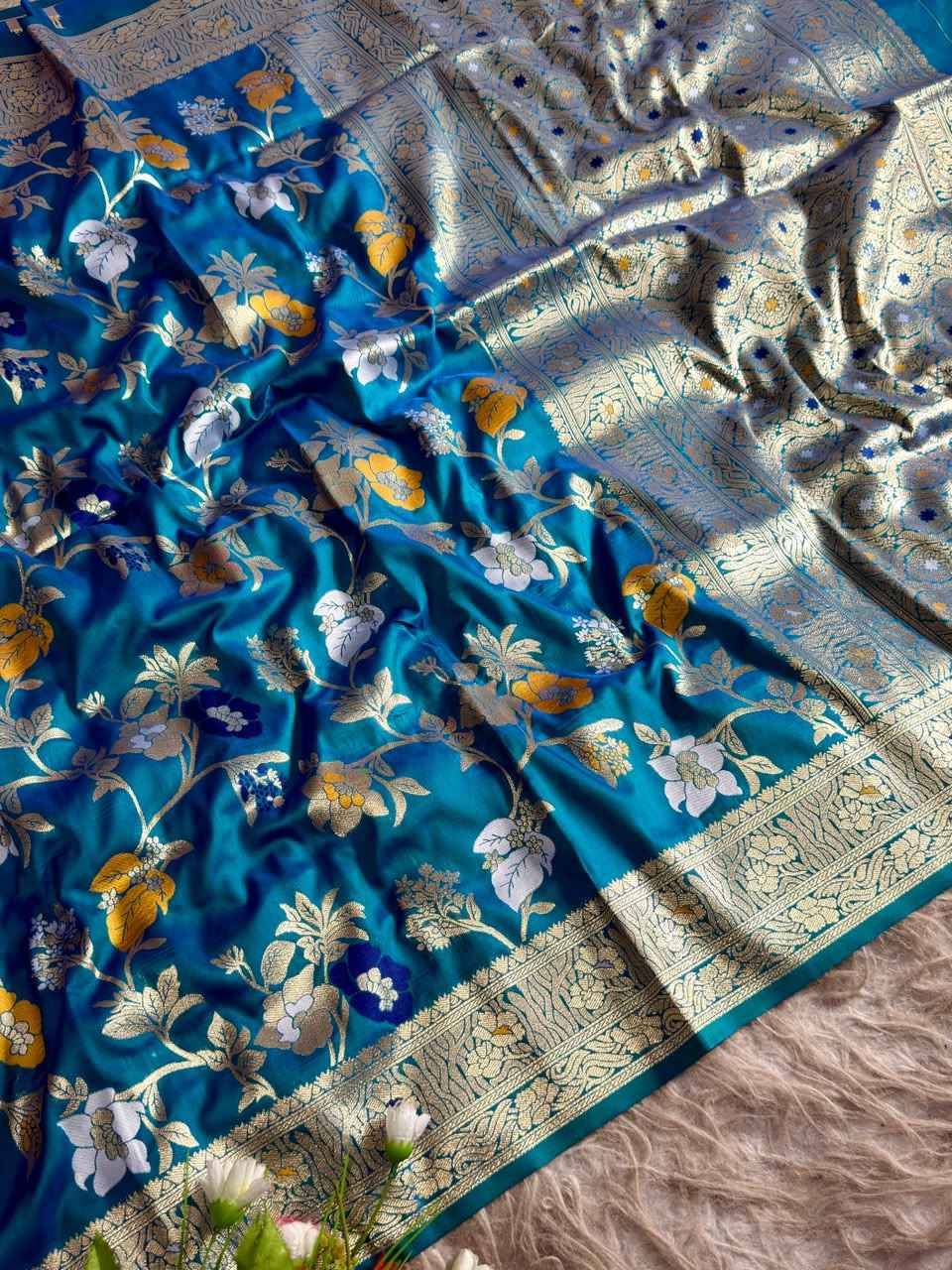 SOFT BANARASI FLORAL ZARI WEAVING JAMDANI SAREE
