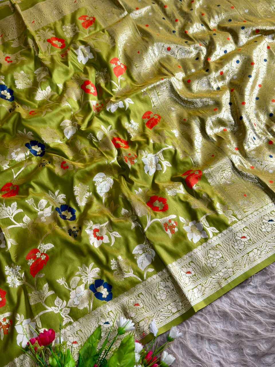 SOFT BANARASI FLORAL ZARI WEAVING JAMDANI SAREE