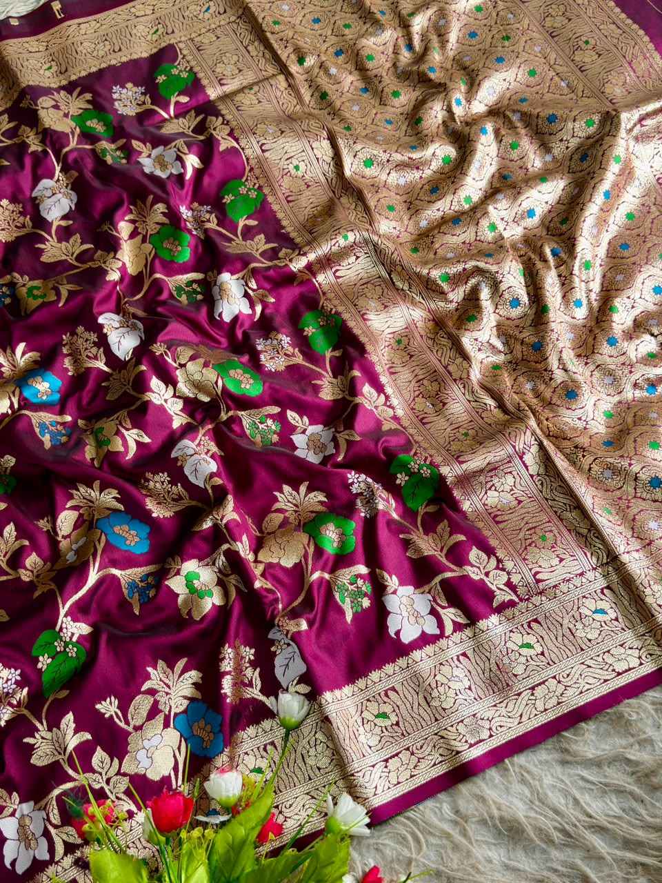 SOFT BANARASI FLORAL ZARI WEAVING JAMDANI SAREE