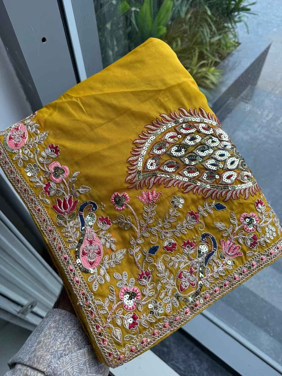 SOFT STAR GEORGETTE EMBROIDERY CUTWORK WORK SAREE 