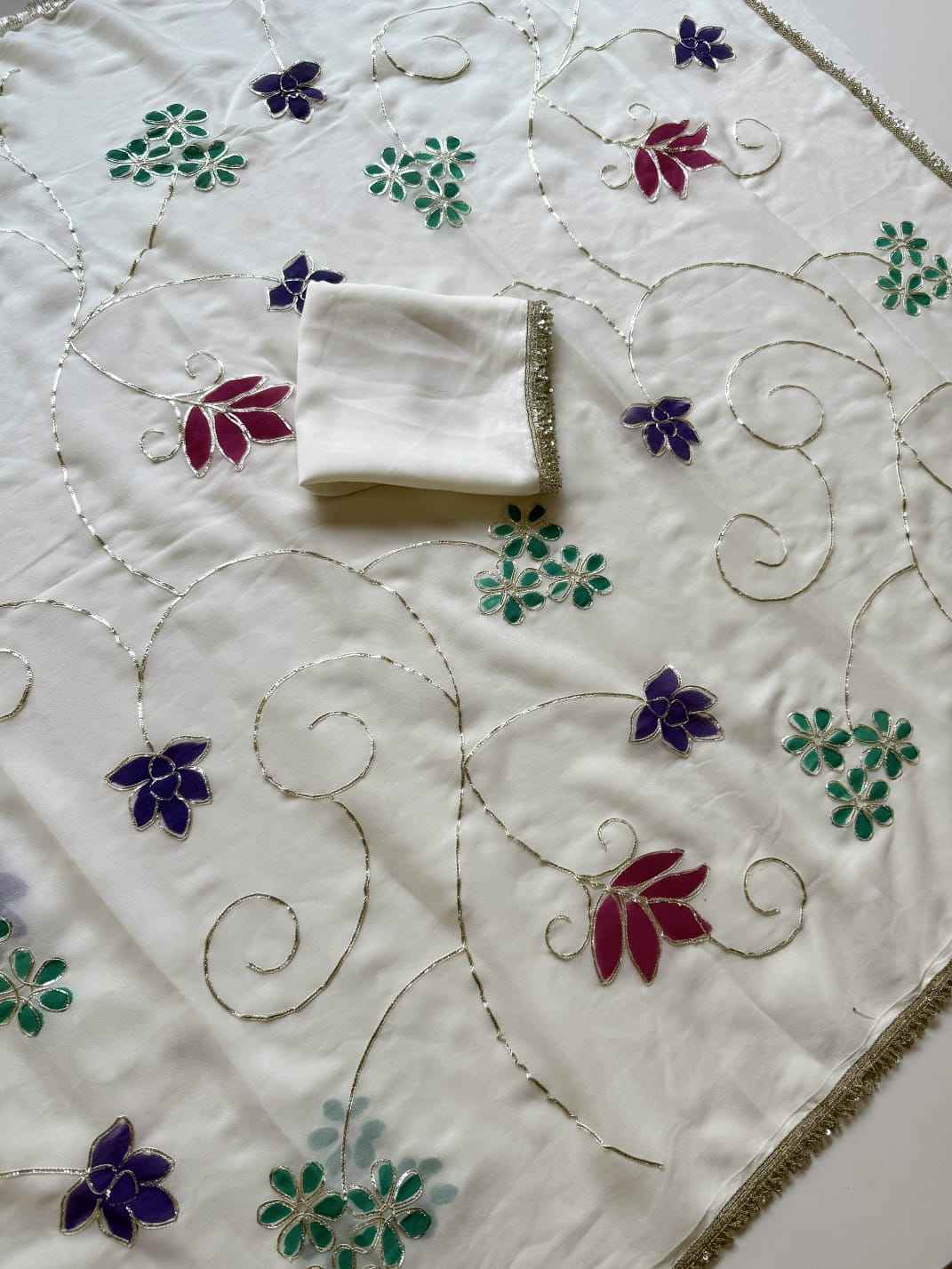 SOFT STAR GEORGETTE GOTA WORK HANDPRINT SAREE 